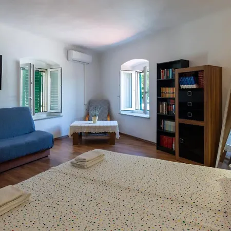 Villa House Antonia By Guide *